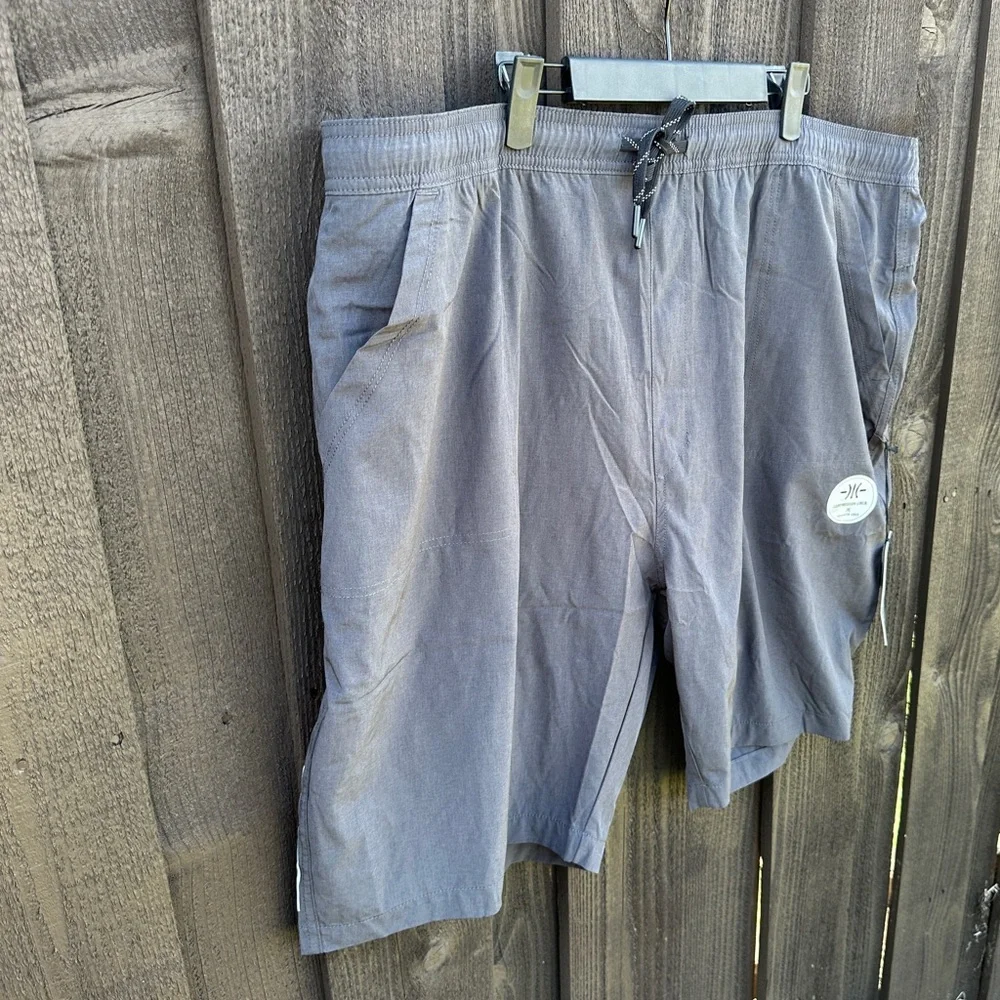 Kenneth Cole Active Dark Gray Athletic shorts compression liner NWT 4X - Picture 7 of 12